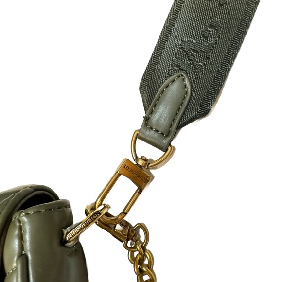 NWT Louis Vuitton Monogram Canvas Leather w/Gold Chain Buckles Snaps Coin Purse - Picture 7 of 14